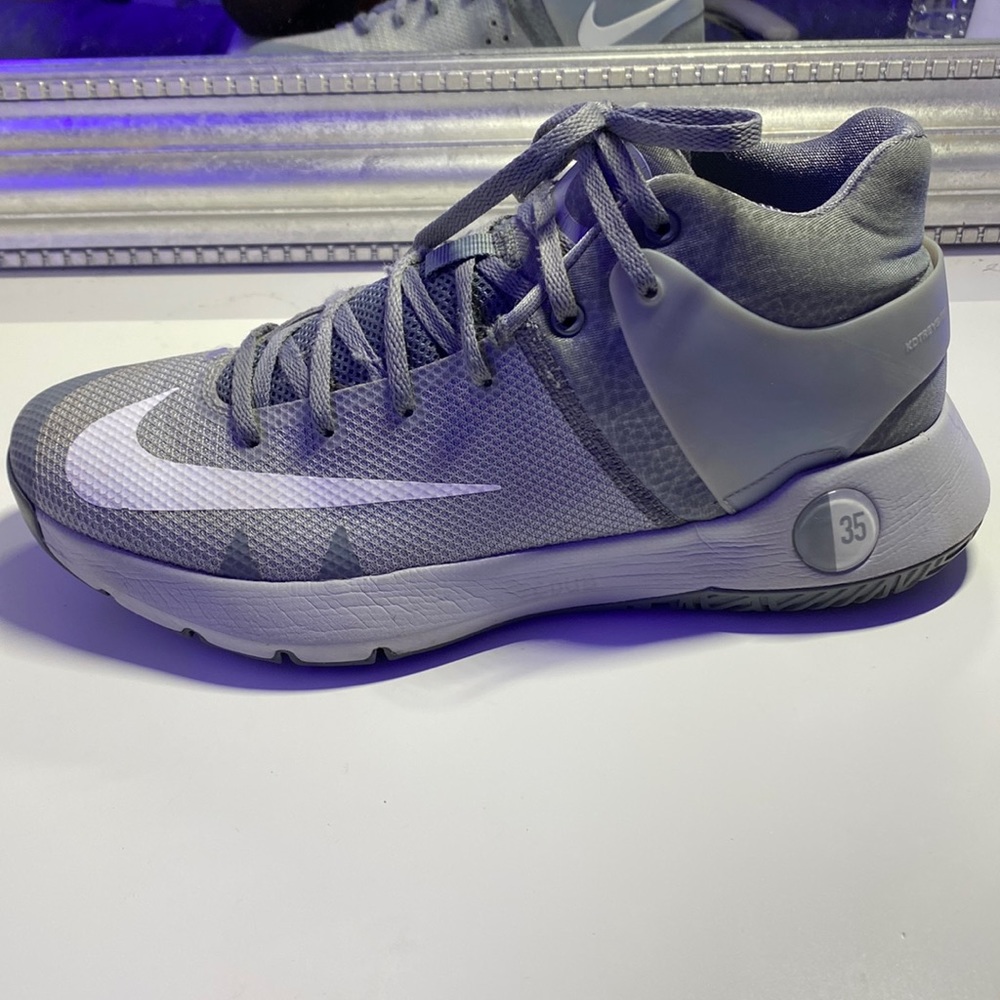 Nike KD Trey 5 IV